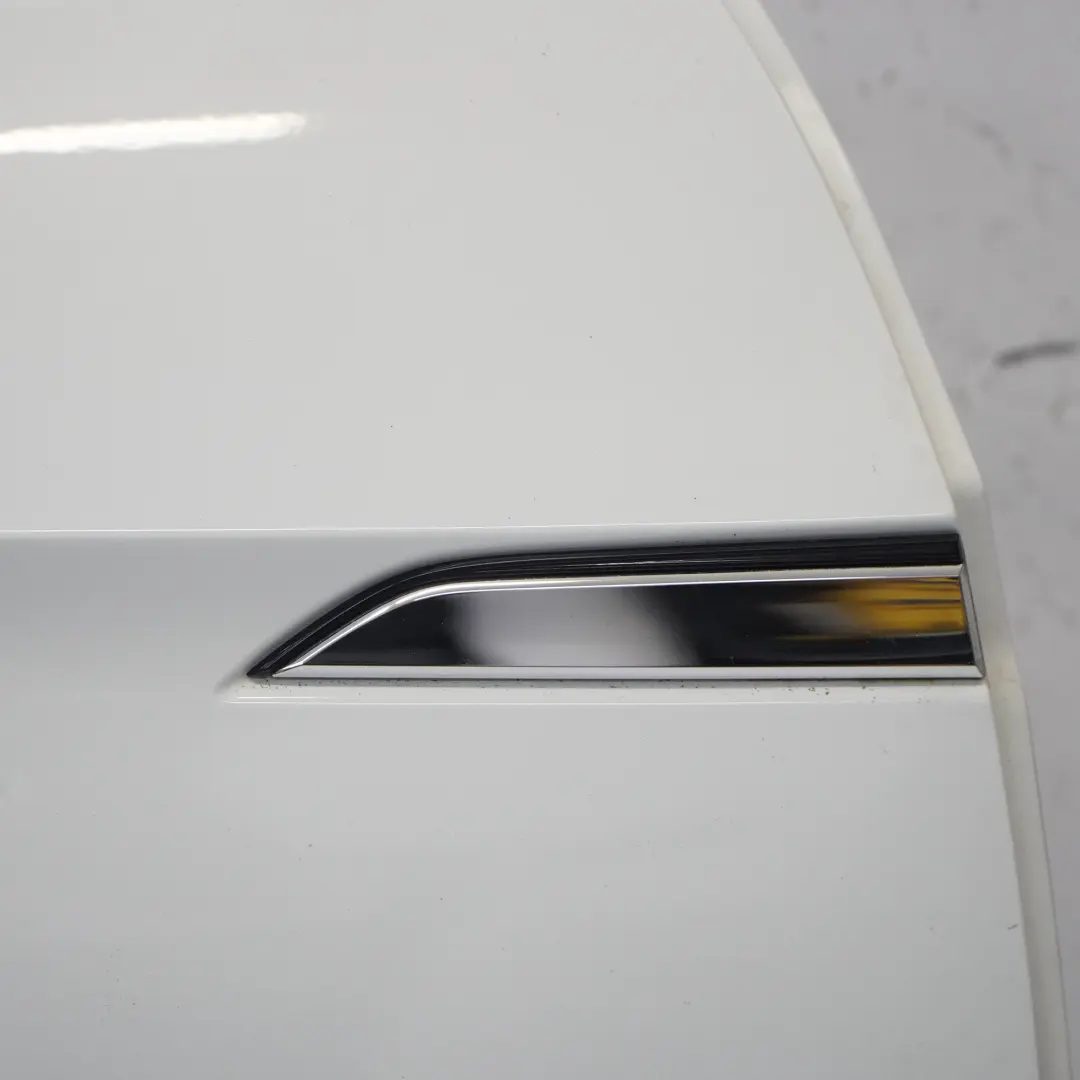 Drzwi Przednie Prawe Glacier White Pearl Biały - S9R do Audi A5 F5 o numerze 8W8831052F Audi A5 F5 Drzwi Przednie Prawe Glacier White Pearl Biały - S9R - SKU 8W8831052F-MGW - Numer Części 8W8831052F