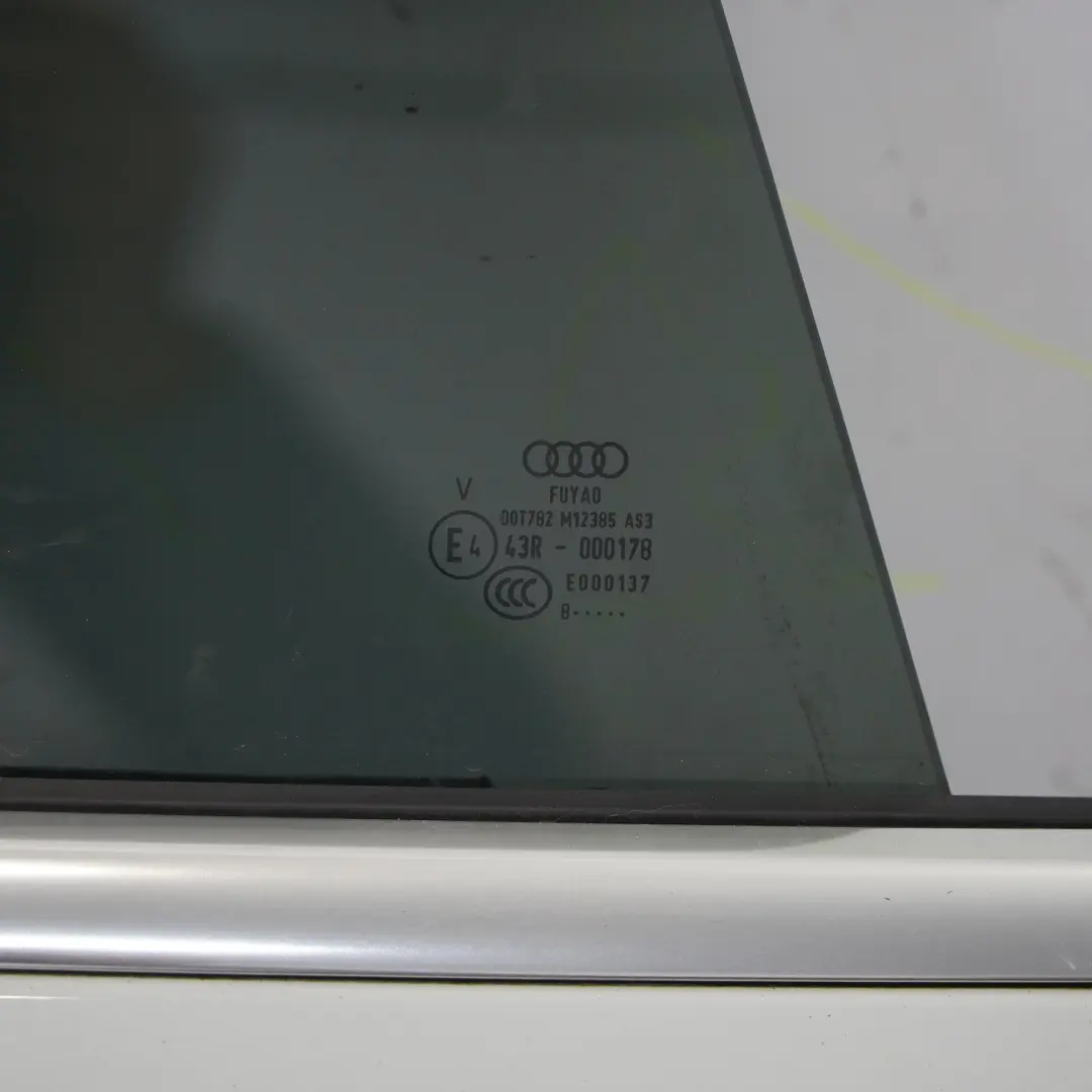 Arrière Gauche Glacier White Pearl Blanc - S9R pour Audi A5 F5 Porte à propos du numéro de pièce 8W8833051J Audi A5 F5 Porte Arrière Gauche Glacier White Pearl Blanc - S9R - SKU 8W8833051J-MGW - Numéro de pièce 8W8833051J