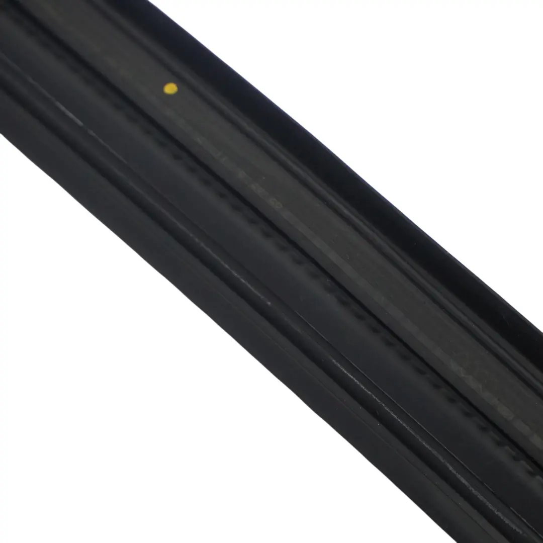 Joint porte arrière gauche Audi A5 F5 N/S Guide Cadre détanchéité pour à propos du numéro de pièce 8W8833707 Joint porte arrière gauche Audi A5 F5 N/S Guide Cadre détanchéité - SKU 8W8833707 - Numéro de pièce 8W8833707