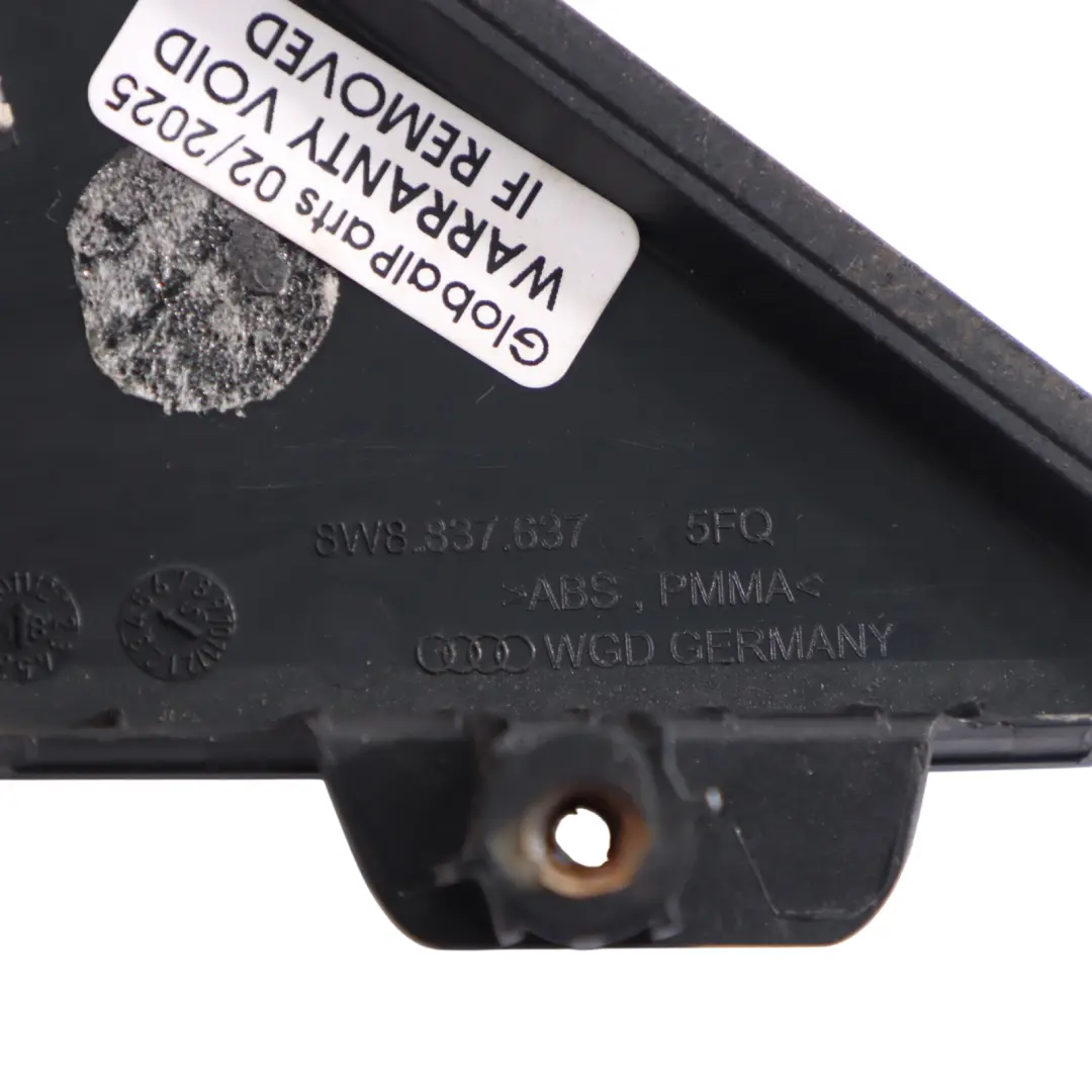 Osłona Nakładka Trójkąt Drzwi Przód Lewo do Audi A5 F5 o numerze 8W8837637 Audi A5 F5 Osłona Nakładka Trójkąt Drzwi Przód Lewo - SKU 8W8837637 - Numer Części 8W8837637