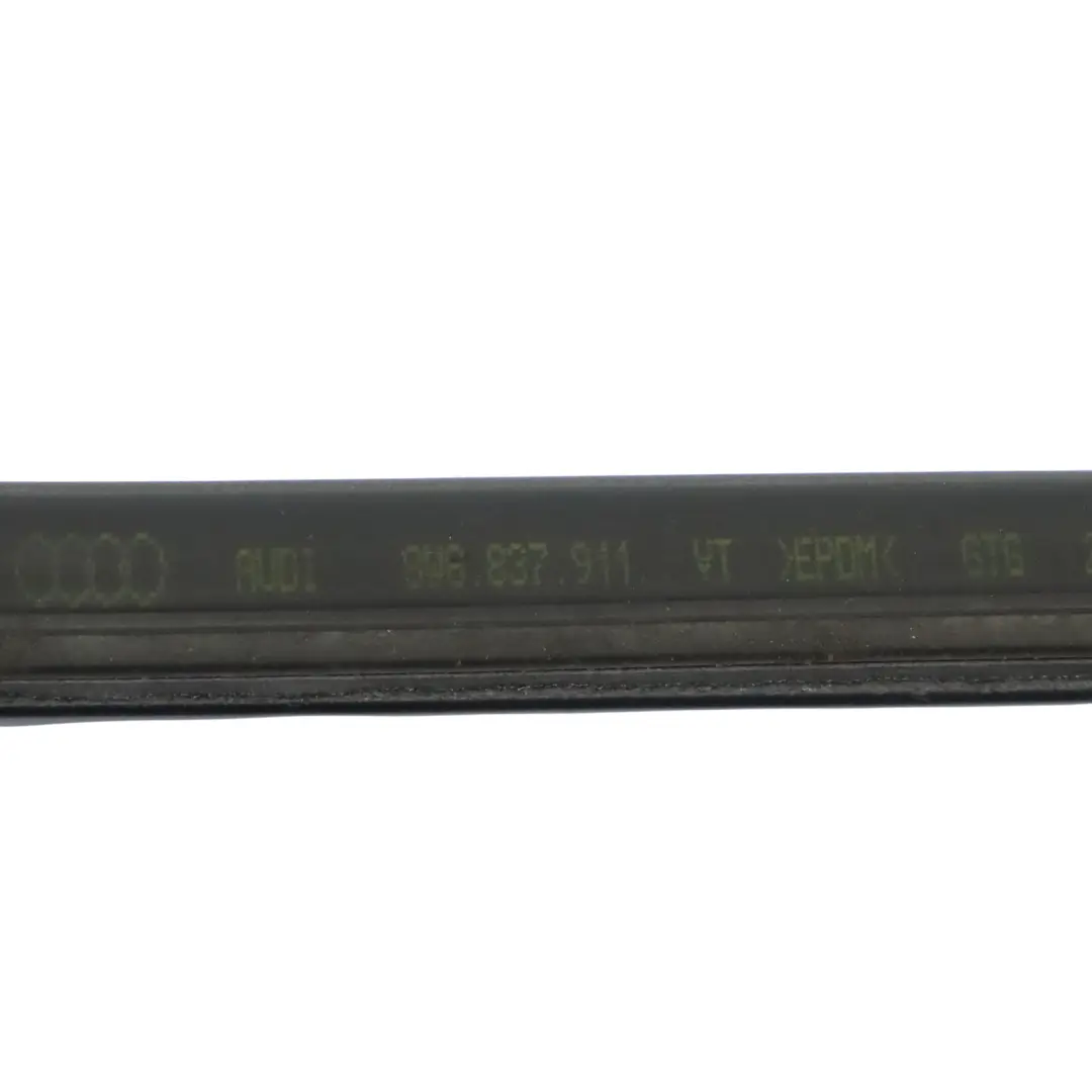 Junta Interior Puerta Delantera Izquierda Derecha para Audi A5 F5 con número de pieza 8W8837911 Audi A5 F5 Junta Interior Puerta Delantera Izquierda Derecha - SKU 8W8837911 - Número de pieza 8W8837911