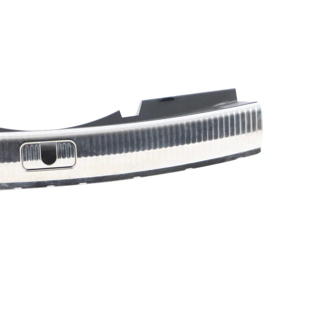 Cache De Verrouillage De Hayon Arrière Chromé pour Audi A5 F5 à propos du numéro de pièce 8W8864483C Audi A5 F5 Cache De Verrouillage De Hayon Arrière Chromé - SKU 8W8864483C - Numéro de pièce 8W8864483C