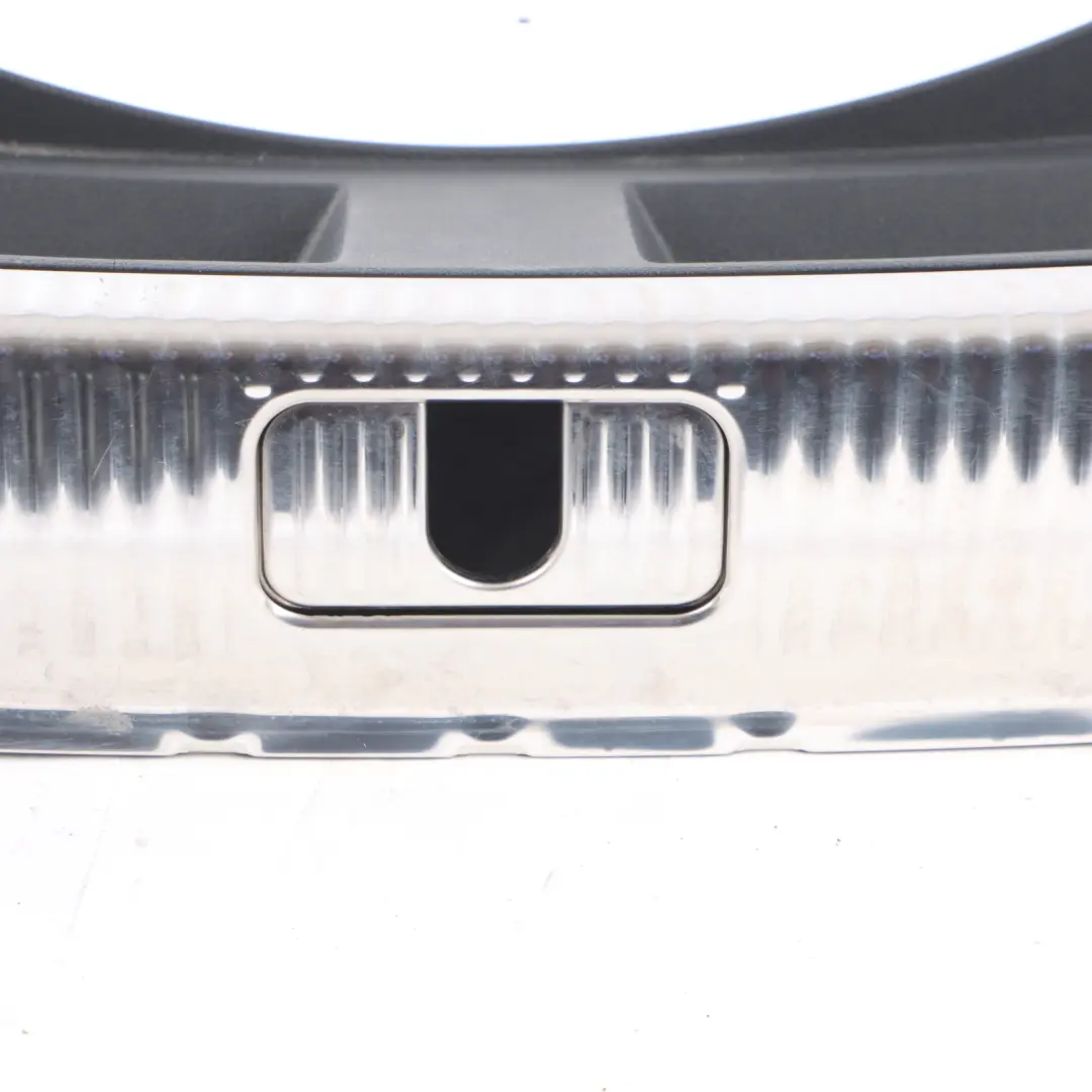 Cache De Verrouillage De Hayon Arrière Chromé pour Audi A5 F5 à propos du numéro de pièce 8W8864483C Audi A5 F5 Cache De Verrouillage De Hayon Arrière Chromé - SKU 8W8864483C - Numéro de pièce 8W8864483C