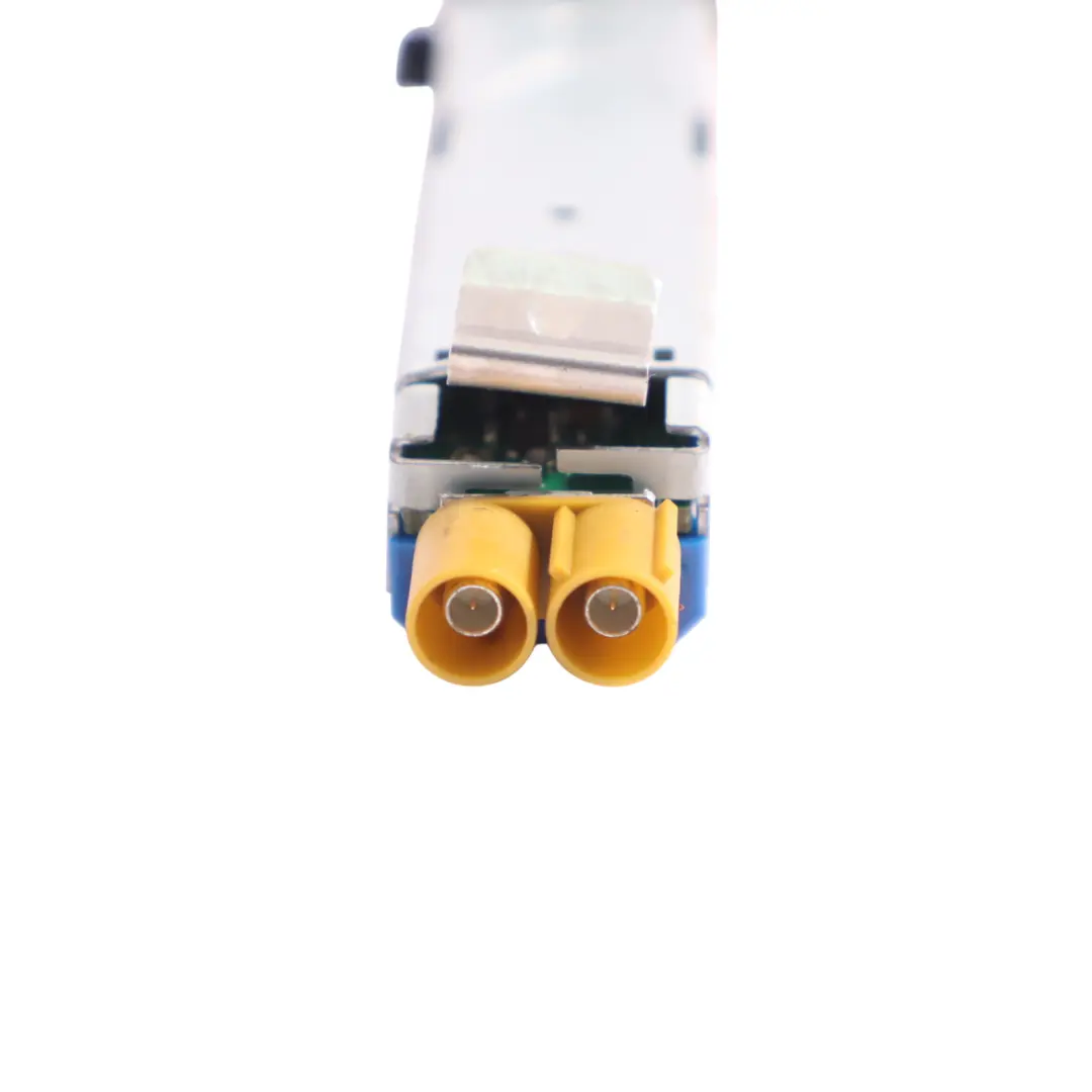 Aerial Antenna Amplifier Booster Unit Module 8W9035225B to Audi A4 B9 with Part number 8W9035225Q Audi A4 B9 Aerial Antenna Amplifier Booster Unit Module 8W9035225B - SKU 8W9035225Q - Part number 8W9035225Q