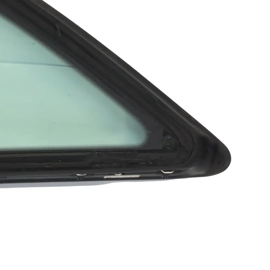 Cuarto Triángulo Ventana Vidrio Trasero Derecho AS2 para Audi A4 B9 Avant con número de pieza 8W9845298P Audi A4 B9 Avant Cuarto Triángulo Ventana Vidrio Trasero Derecho AS2 - SKU 8W9845298P-1 - Número de pieza 8W9845298P