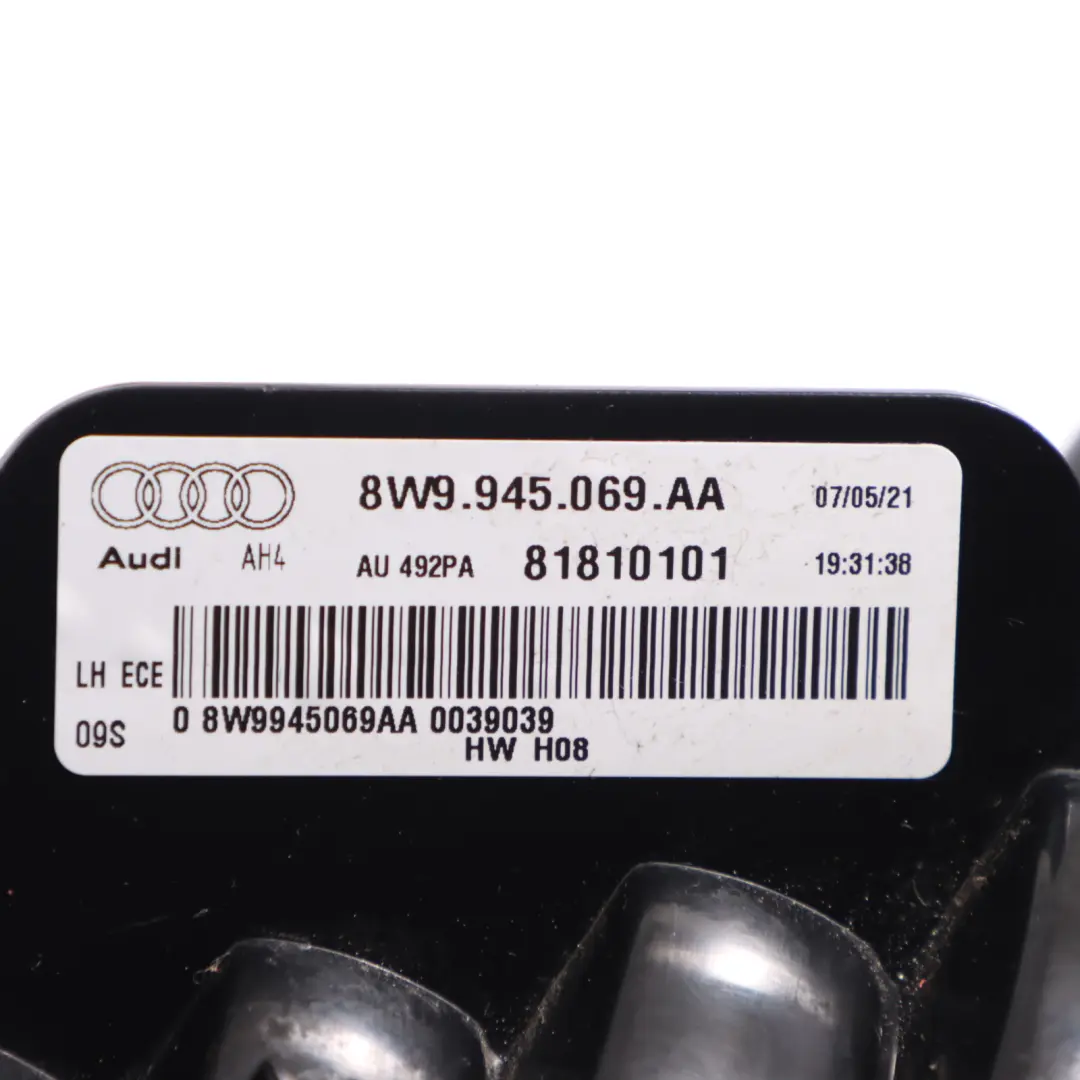 Audi A4 B9 Avant Tail Light Rear Left N/S Trunk Lid Lamp LED - SKU 8W9945069AA-1 - Part number 8W9945069AA