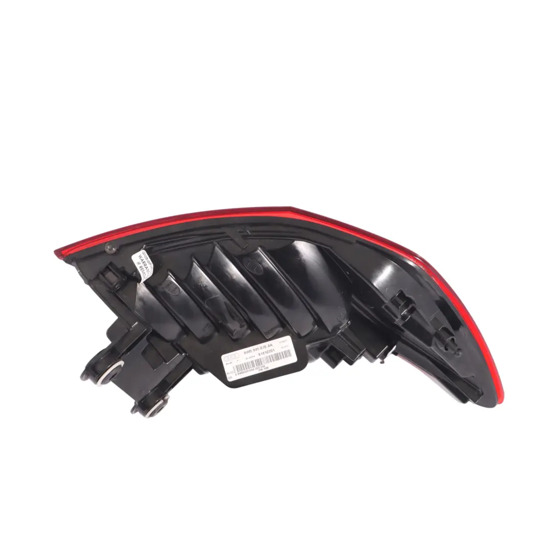 Fanale Posteriore Baule Lampada Coperchio Destra per Audi A4 B9 Avant con numero di parte 8W9945070AA Audi A4 B9 Avant Fanale Posteriore Baule Lampada Coperchio Destra - SKU 8W9945070AA - Numero di parte 8W9945070AA