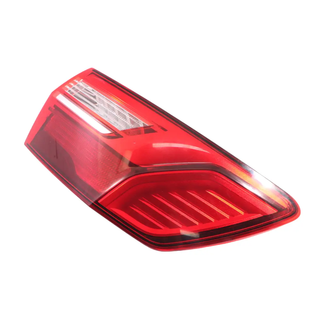 Fanale Posteriore Baule Lampada Coperchio Destra per Audi A4 B9 Avant con numero di parte 8W9945070AA Audi A4 B9 Avant Fanale Posteriore Baule Lampada Coperchio Destra - SKU 8W9945070AA - Numero di parte 8W9945070AA