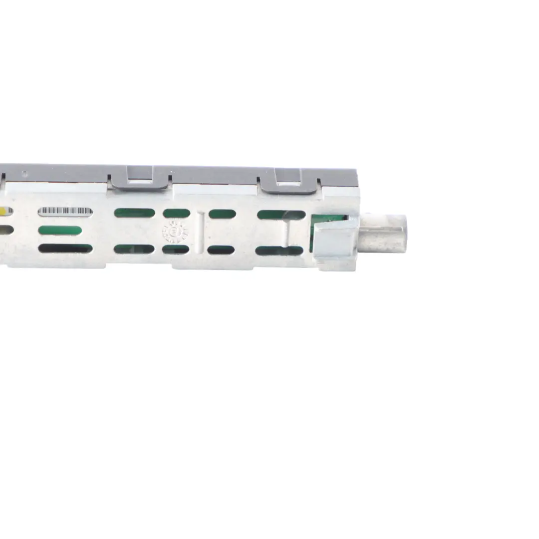 Base antenne supérieure antene Module unité commande radio pour Audi A1 8X à propos du numéro de pièce 8X0035225D Audi A1 8X Base antenne supérieure antene Module unité commande radio - SKU 8X0035225D - Numéro de pièce 8X0035225D