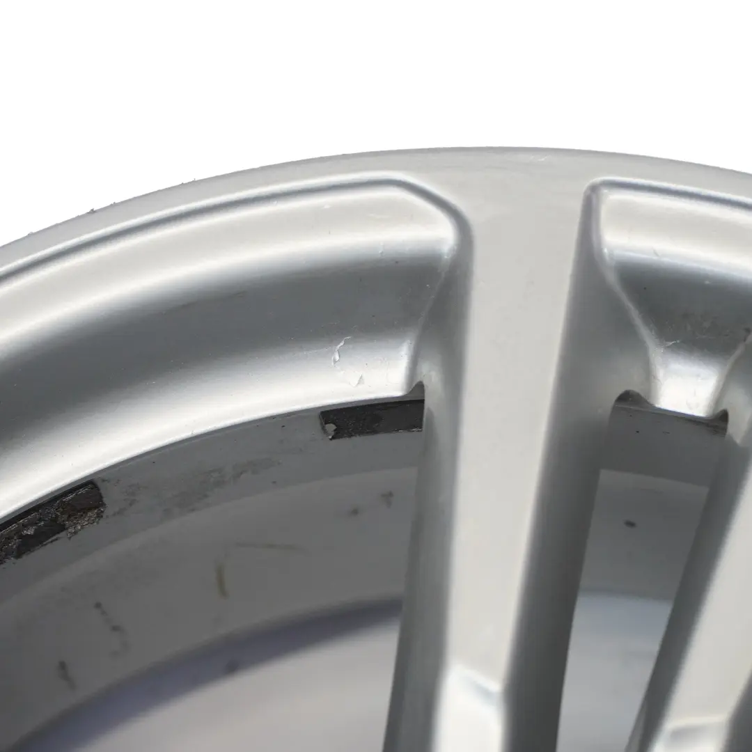 Argento Cerchio Lega 17" 7.5J ET34 Doppia Stella A Raggi per Audi A1 8X con numero di parte 8X0601025BR Audi A1 8X Argento Cerchio Lega 17" 7.5J ET34 Doppia Stella A Raggi - SKU 8X0601025BR-1 - Numero di parte 8X0601025BR