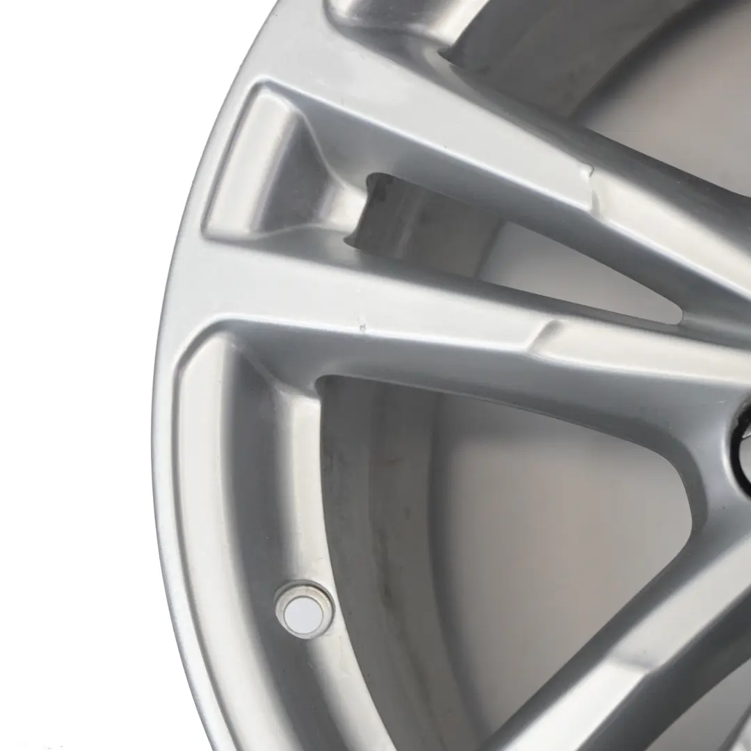 Silberne Alufelge 17" 7,5J ET34 Doppelsternspeiche für Audi A1 8X mit Teilenummer 8X0601025BR Audi A1 8X Silberne Alufelge 17" 7,5J ET34 Doppelsternspeiche - SKU 8X0601025BR-2 - Teilenummer 8X0601025BR