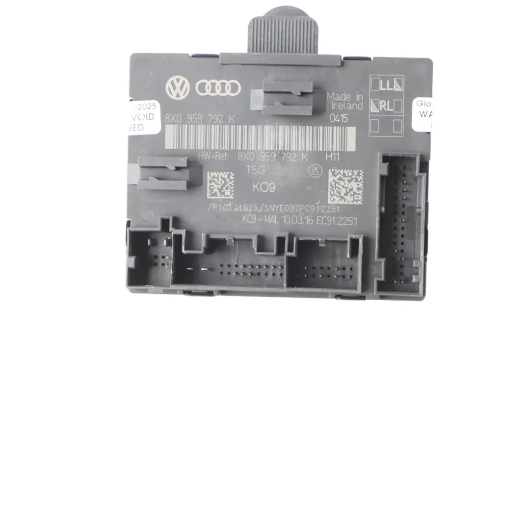 Unidad control módulo puerta delantera ECU lado pasajero 8X0959792H para Audi Q3 8U con número de pieza 8X0959792K Audi Q3 8U Unidad control módulo puerta delantera ECU lado pasajero 8X0959792H - SKU 8X0959792K - Número de pieza 8X0959792K