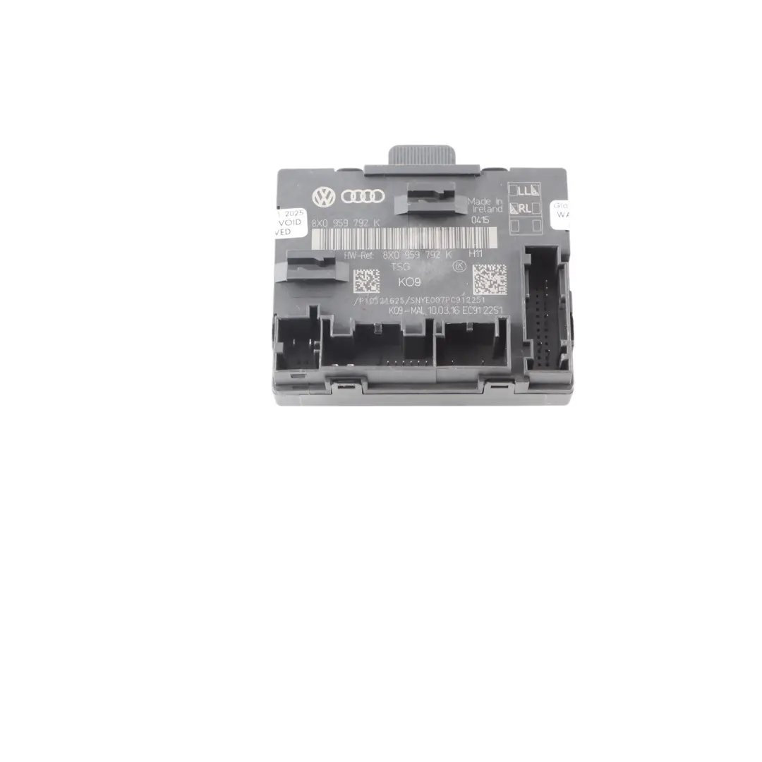Audi Q3 8U Unité commande module porte avant ECU côté passager 8X0959792H - SKU 8X0959792K - Numéro de pièce 8X0959792K