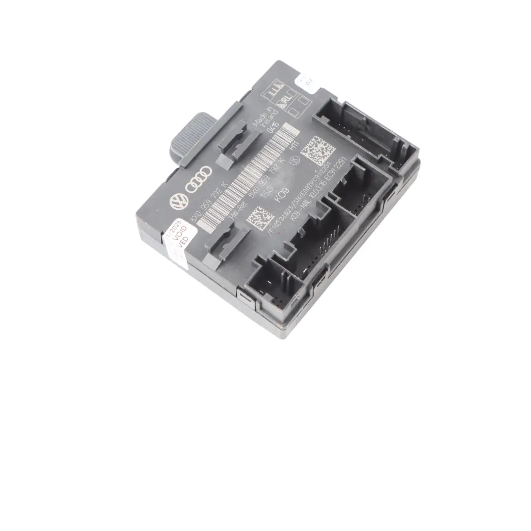 Audi Q3 8U Unité commande module porte avant ECU côté passager 8X0959792H - SKU 8X0959792K - Numéro de pièce 8X0959792K
