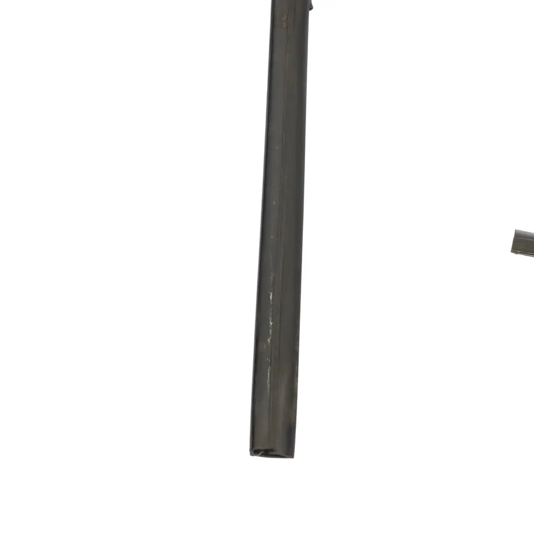 Audi A1 8X Cadre Guidage Vitre Avant Joint Porte Caoutchouc Gauche - SKU 8X3837439D - Numéro de pièce 8X3837439D
