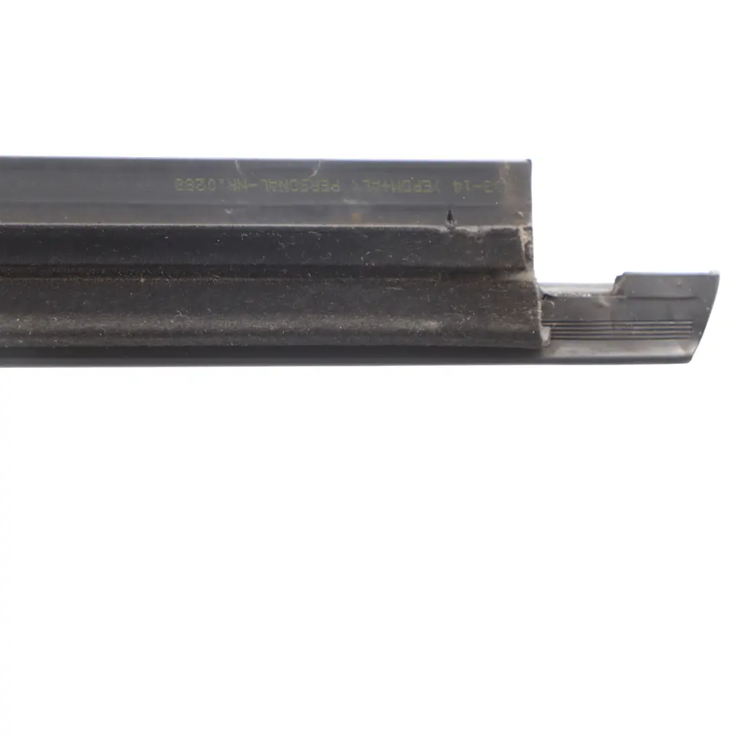 Joint De Fenêtre Audi A1 8X Porte Extérieure Avant Gauche Moulure pour à propos du numéro de pièce 8X3837477B Joint De Fenêtre Audi A1 8X Porte Extérieure Avant Gauche Moulure - SKU 8X3837477B - Numéro de pièce 8X3837477B