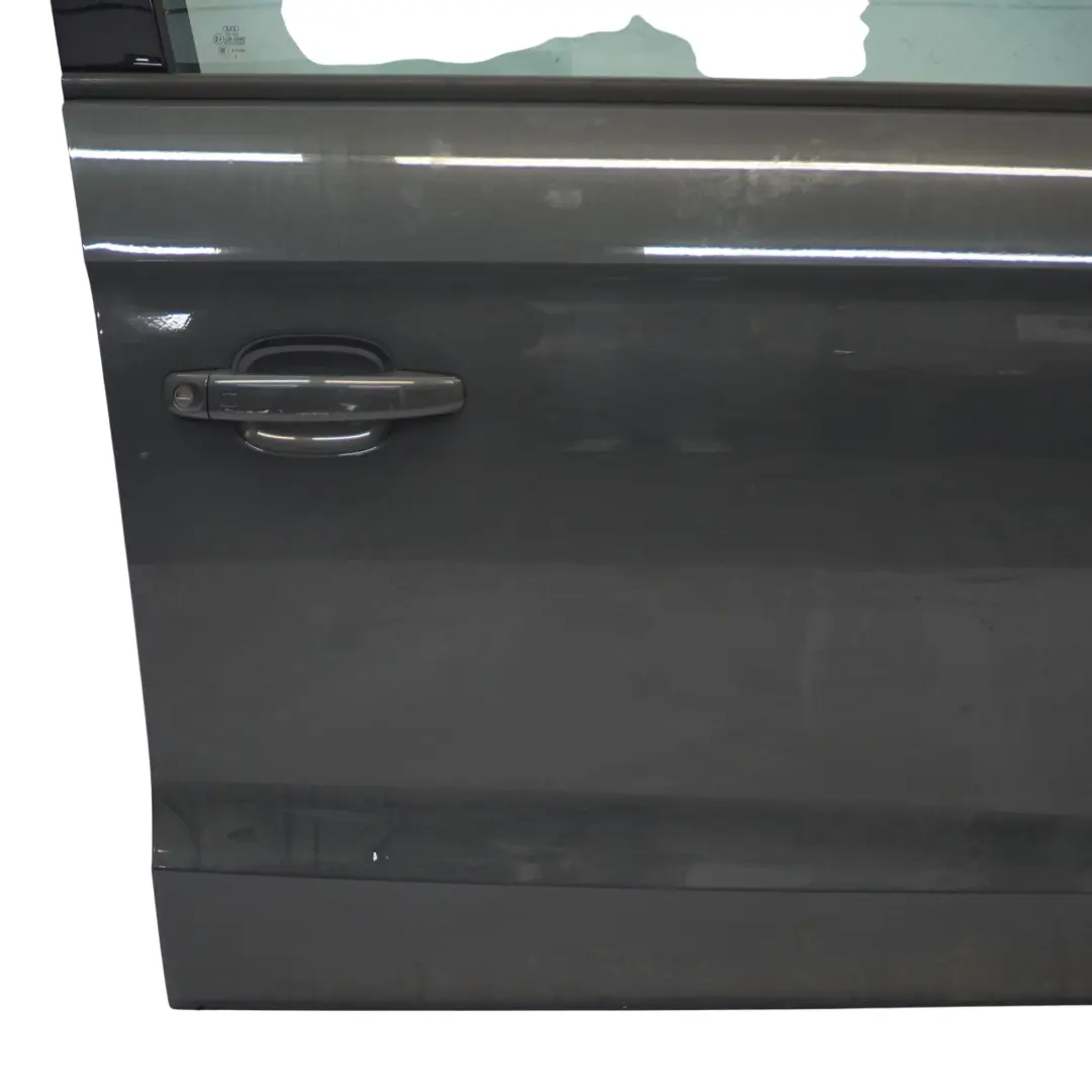 Audi A1 8X Drzwi Przednie Prawe Nano Grey Szary Metalik - X7M - SKU 8X4831052A-NGR - Numer Części 8X4831052A