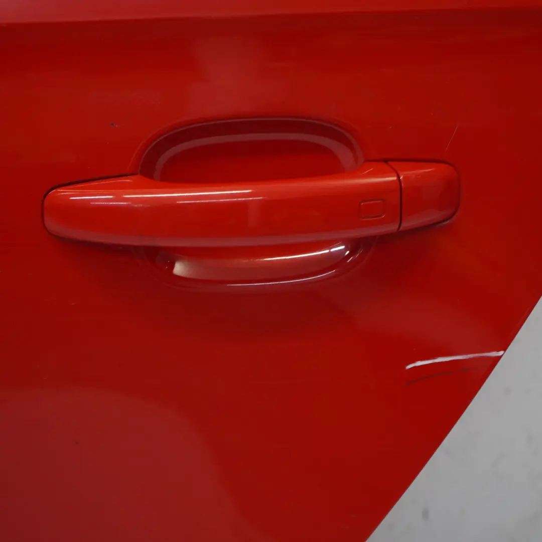 Puerta Trasera Izquierda Misano Red Rojo Perla - Z3M para Audi A1 8X con número de pieza 8X4833051B Audi A1 8X Puerta Trasera Izquierda Misano Red Rojo Perla - Z3M - SKU 8X4833051B-MRE - Número de pieza 8X4833051B