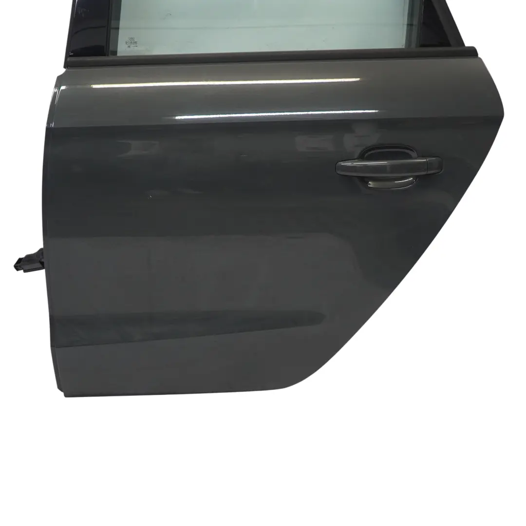 Audi A1 8X Puerta Trasera Izquierda Nano Gris Metalizado - X7M - SKU 8X4833051B-NGR - Número de pieza 8X4833051B