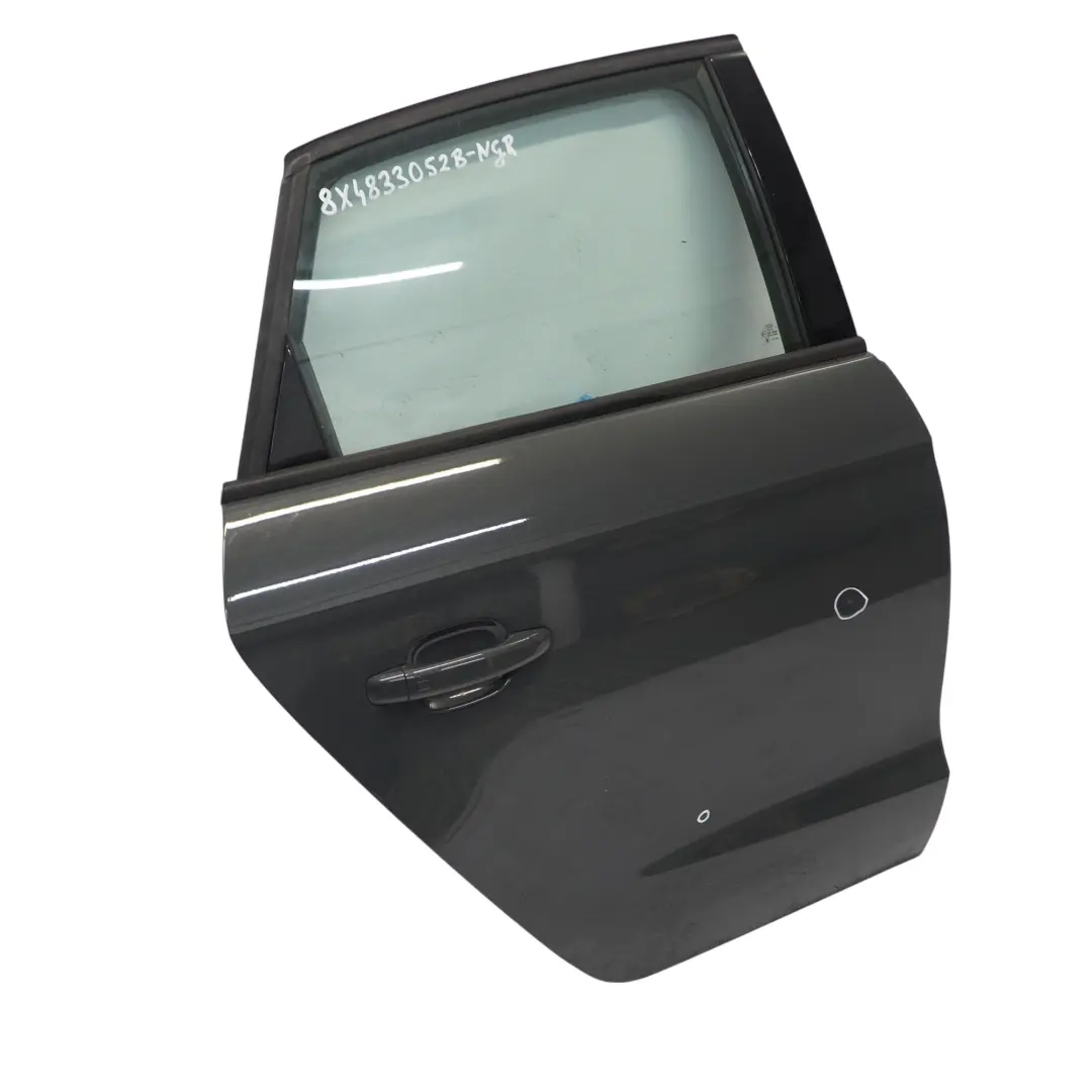 Puerta Trasera Derecha Nano Gris Metalizado - X7M para Audi A1 8X con número de pieza 8X4833052B Audi A1 8X Puerta Trasera Derecha Nano Gris Metalizado - X7M - SKU 8X4833052B-NGR - Número de pieza 8X4833052B