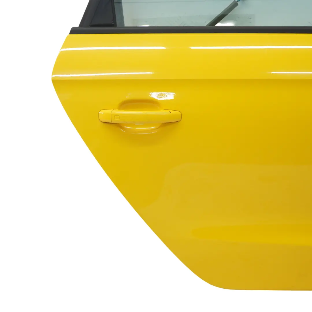 Pannello di rivestimento posteriore destro Vegas Yellow - Z1A per Audi A1 8X con numero di parte 8X4833052B Audi A1 8X Pannello di rivestimento posteriore destro Vegas Yellow - Z1A - SKU 8X4833052B-VEY - Numero di parte 8X4833052B