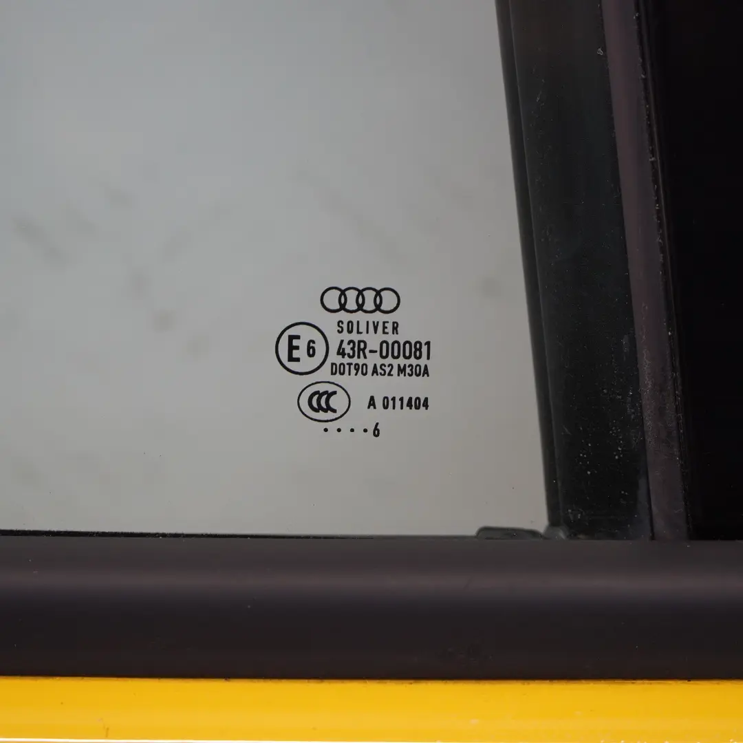 Audi A1 8X Panel de revestimiento de la puerta trasera derecha Vegas Yellow Z1A - SKU 8X4833052B-VEY - Número de pieza 8X4833052B
