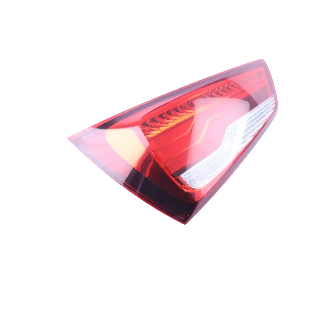 Audi S1 8X Lámpara luz portón trasero tapa maletero trasera izquierda - SKU 8XA945093A - Número de pieza 8XA945093A