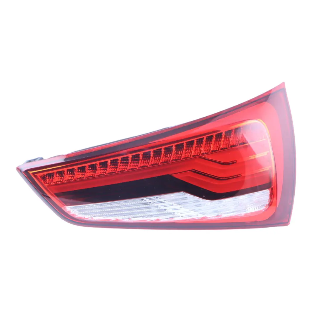 Feu de coffre Feu de hayon Arrière Droit pour Audi S1 8X à propos du numéro de pièce 8XA945094A Audi S1 8X Feu de coffre Feu de hayon Arrière Droit - SKU 8XA945094A - Numéro de pièce 8XA945094A
