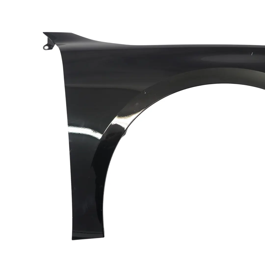 8Y Panel lateral delantero derecho cubierta Mythical Black - Y9T para Audi A3 S3 con número de pieza 8Y0821106A Audi A3 S3 8Y Panel lateral delantero derecho cubierta Mythical Black - Y9T - SKU 8Y0821106A-MYB - Número de pieza 8Y0821106A