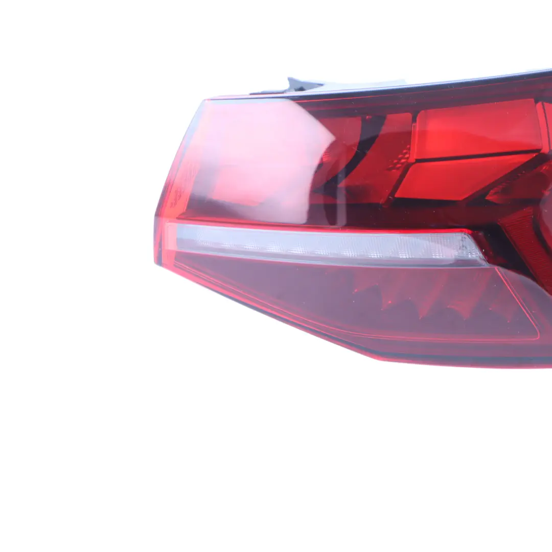 8Y Rear Lamp Tail Light Outer LED Fender Right O/S Side to Audi S3 with Part number 8Y0945208C Audi S3 8Y Rear Lamp Tail Light Outer LED Fender Right O/S Side - SKU 8Y0945208C - Part number 8Y0945208C