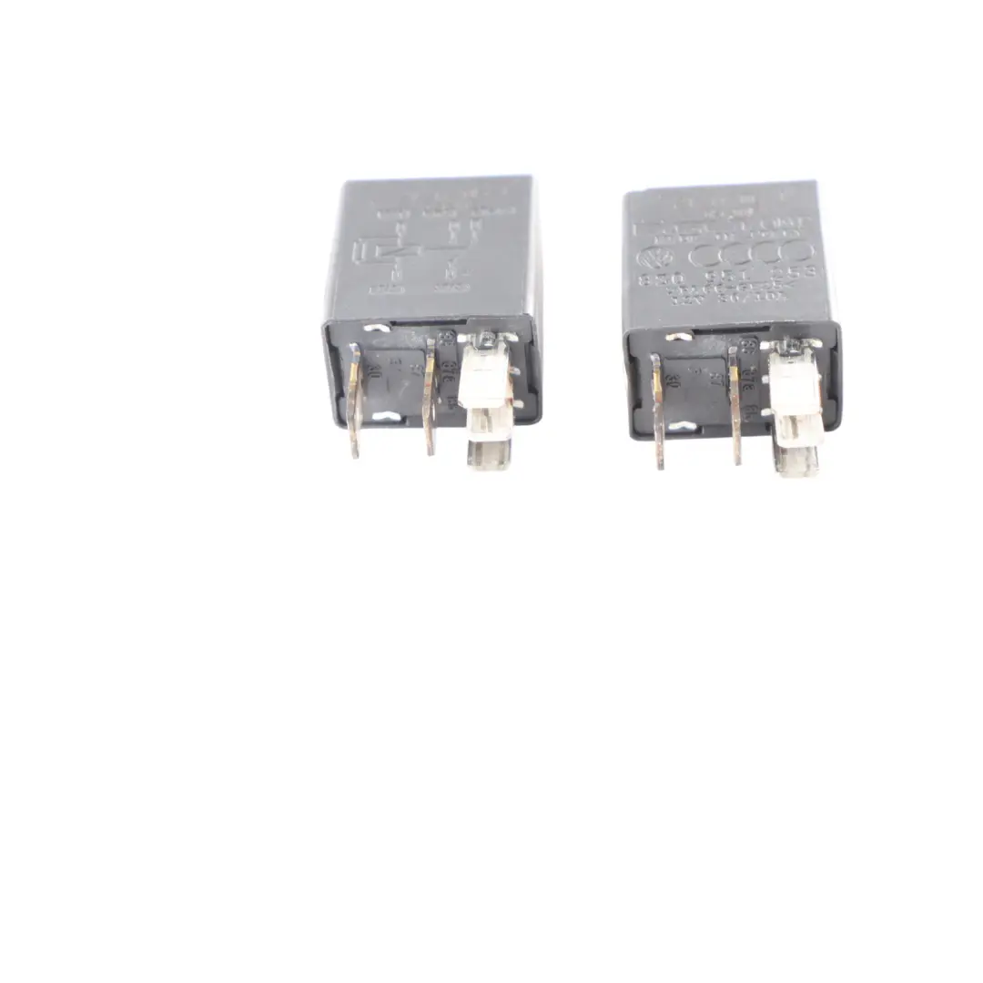 Skoda Octavia II 5 Pin Negro Relé Módulo De Control Unidad Kit - SKU 8Z0951253 - Número de pieza 8Z0951253