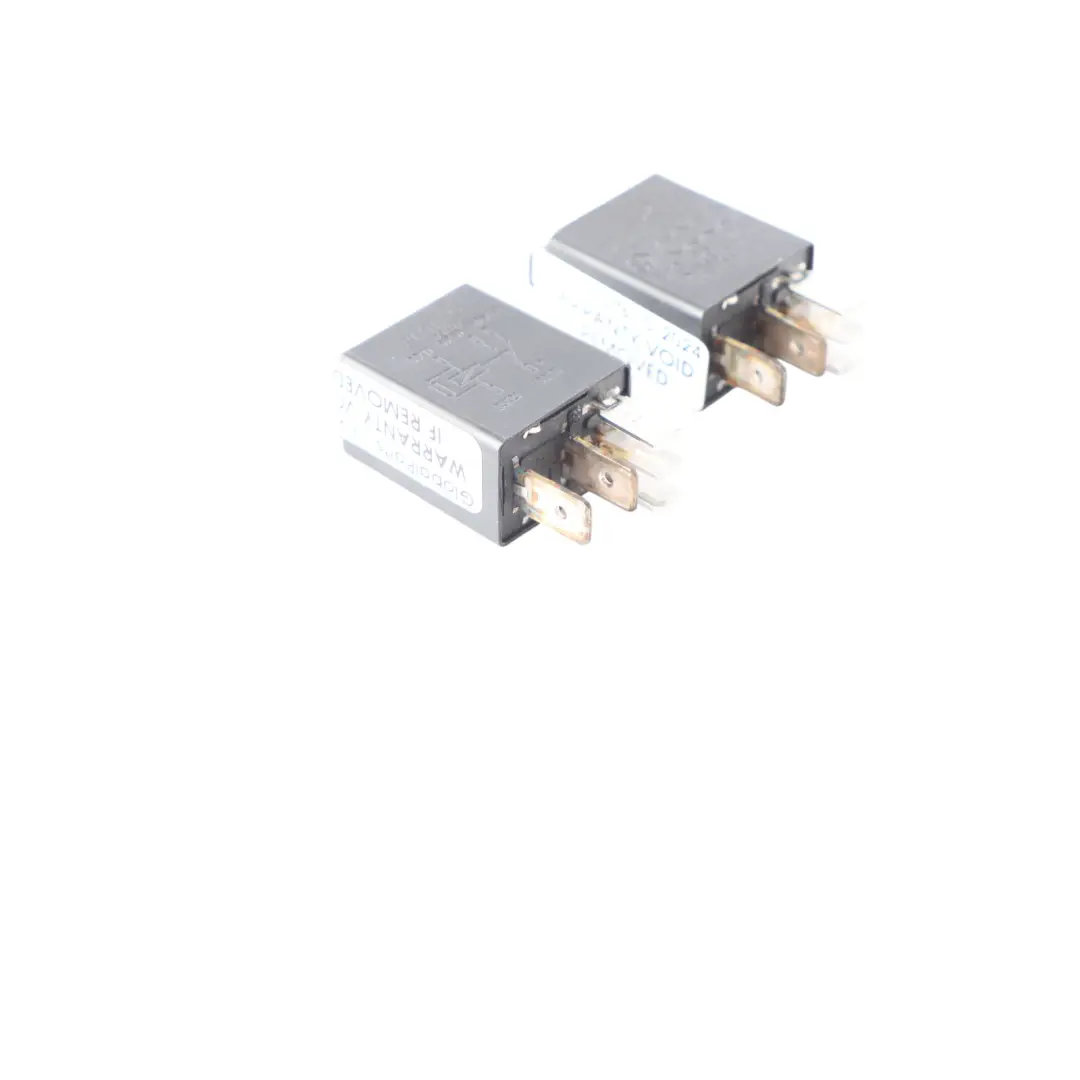 Pin Nero Relè Modulo Di Controllo Set Kit per Skoda Octavia II 5 con numero di parte 8Z0951253 Skoda Octavia II 5 Pin Nero Relè Modulo Di Controllo Set Kit - SKU 8Z0951253 - Numero di parte 8Z0951253