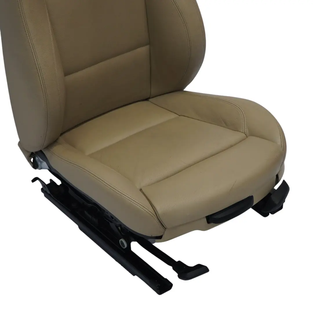 Fotel Przedni Lewy Sport Podgrzewany Skóra Dakota Beżowy do BMW E90 E91 o numerze 9156457 BMW E90 E91 Fotel Przedni Lewy Sport Podgrzewany Skóra Dakota Beżowy - SKU 9156457-2 - Numer Części 9156457