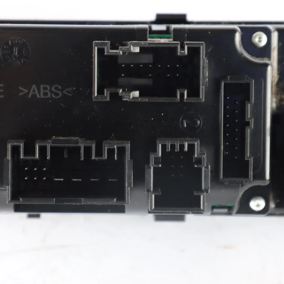 A/C Climate Heater Control Unit Switch Panel Automatic to BMW X5 E70 X6 E71 with Part number 9215512 BMW X5 E70 X6 E71 A/C Climate Heater Control Unit Switch Panel Automatic - SKU 9215512 - Part number 9215512