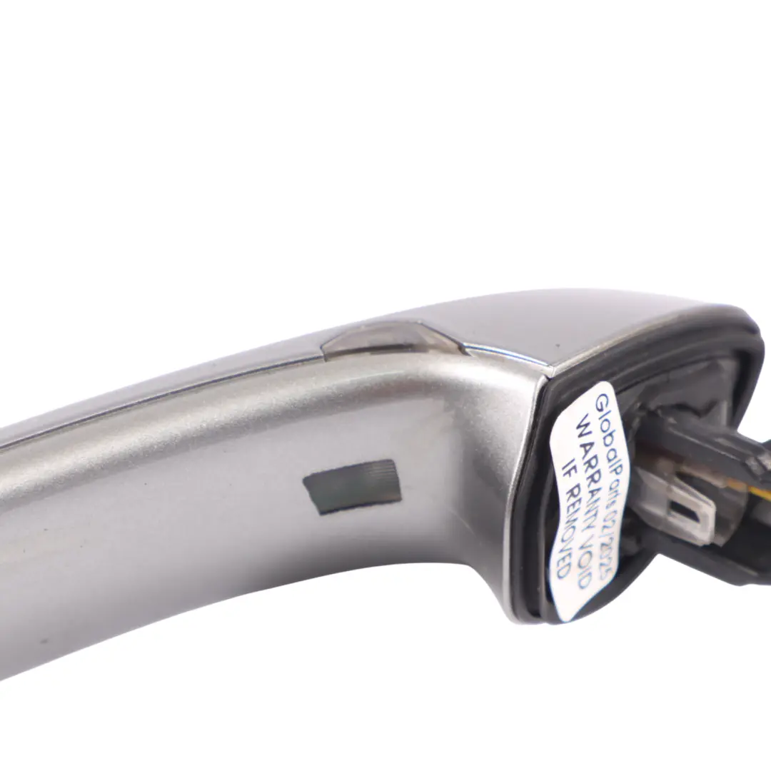 Tür Griff BMW F40 G20 G30 Außen Griff Vorne Rechts Donington Grau - C28 für mit Teilenummer 9491462 Tür Griff BMW F40 G20 G30 Außen Griff Vorne Rechts Donington Grau - C28 - SKU 9491462-DOM - Teilenummer 9491462