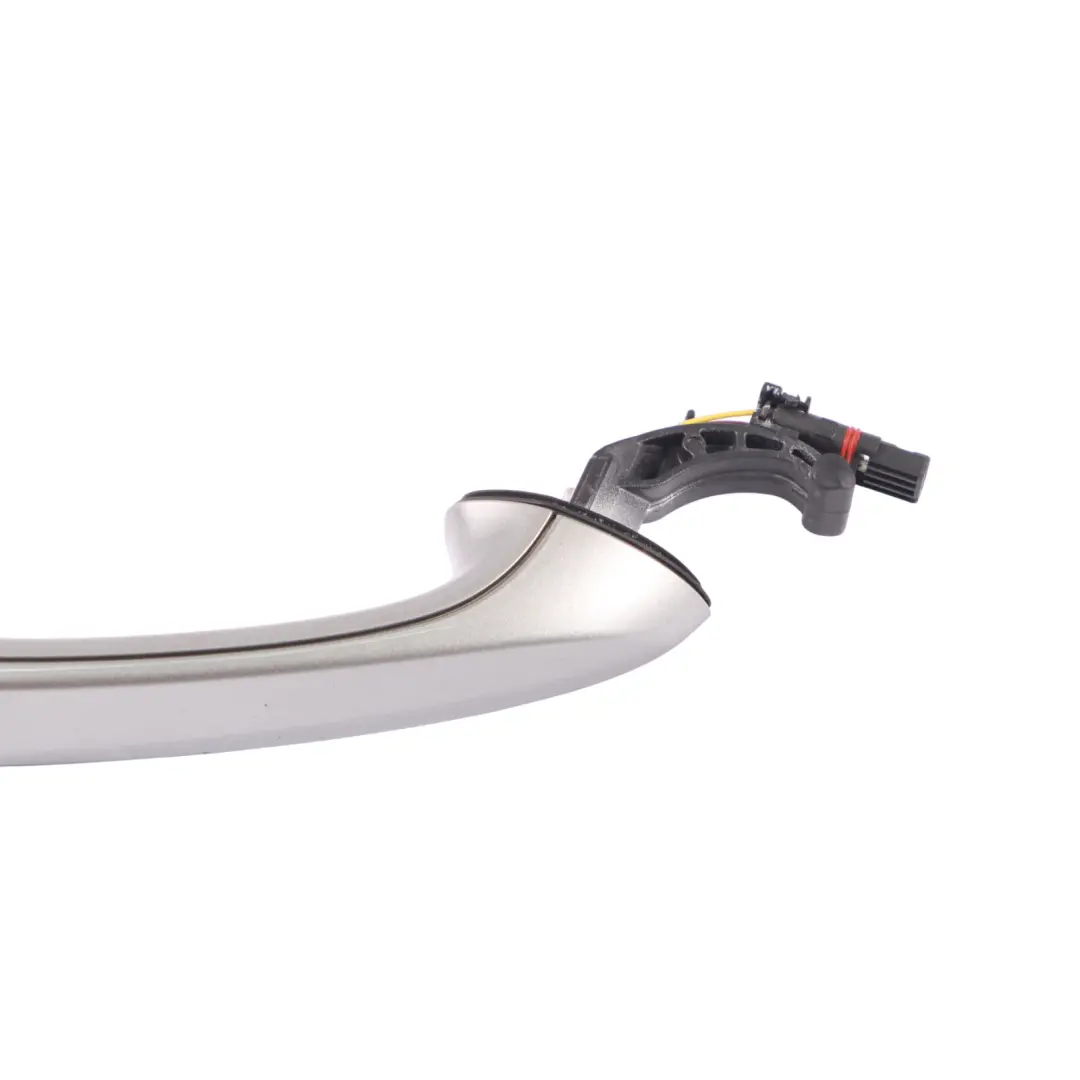 Manija puerta BMW F40 G20 G30 exterior delantera derecha Donington Grey - C28 para con número de pieza 9491462 Manija puerta BMW F40 G20 G30 exterior delantera derecha Donington Grey - C28 - SKU 9491462-DOM - Número de pieza 9491462