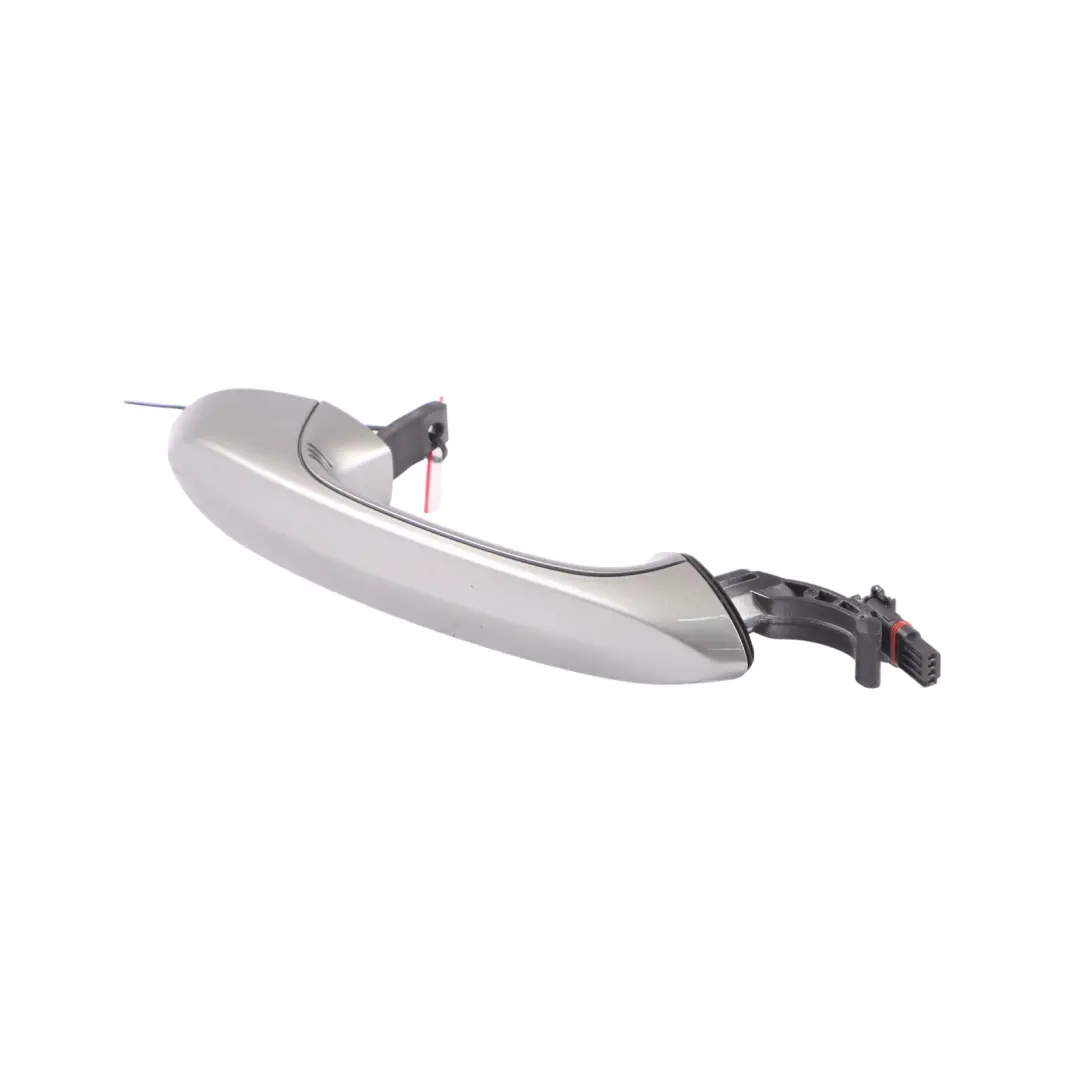 Poignée porte BMW F40 G20 G30 extérieure avant droite Donington Grey - C28 pour à propos du numéro de pièce 9491462 Poignée porte BMW F40 G20 G30 extérieure avant droite Donington Grey - C28 - SKU 9491462-DOM - Numéro de pièce 9491462