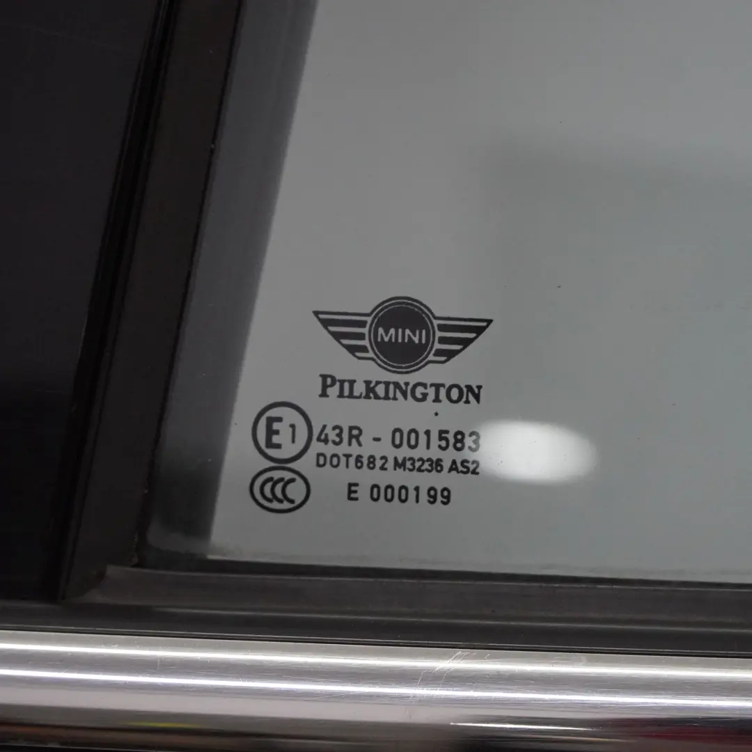 Arrière Gauche Absolute Black Metallic - B11 pour Mini R60 Countryman Porte à propos du numéro de pièce 9805929 Mini R60 Countryman Porte Arrière Gauche Absolute Black Metallic - B11 - SKU 9805929-ABS1 - Numéro de pièce 9805929