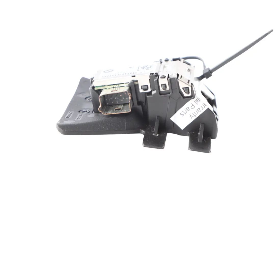 KaFAS Camera Windscreen Front Unit to Mini F54 F60 Clubman Countryman with Part number 9865896 Mini F54 F60 Clubman Countryman KaFAS Camera Windscreen Front Unit - SKU 9865896 - Part number 9865896