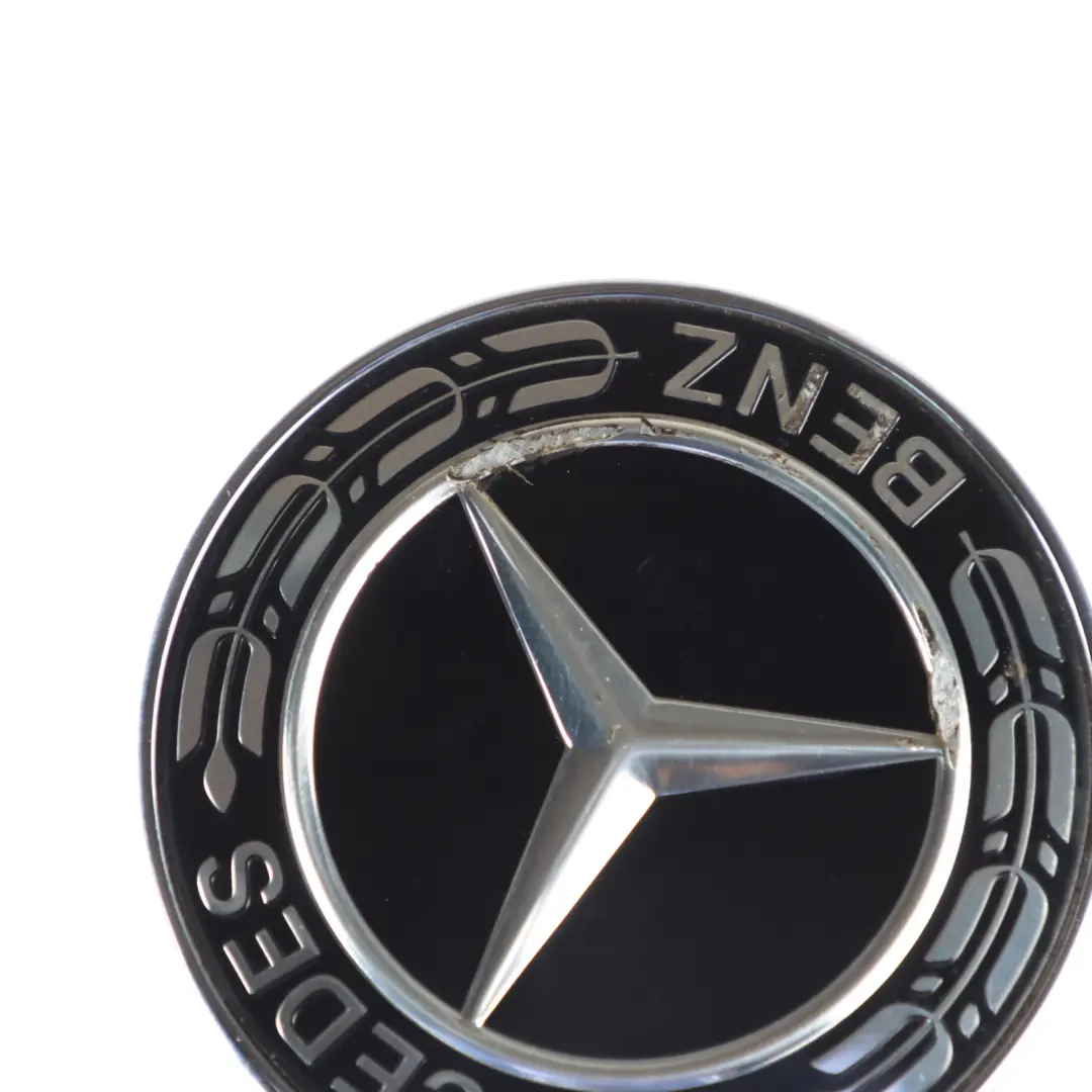 Znaczek Emblemat Maski Logo Przedni do Mercedes W213 C238 o numerze A0008171701 Mercedes W213 C238 Znaczek Emblemat Maski Logo Przedni - SKU A0008171701-1 - Numer Części A0008171701