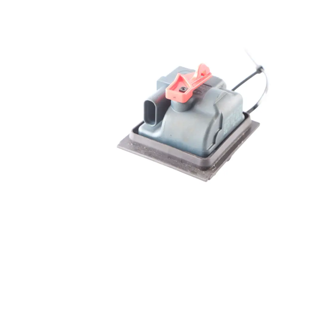 Attuatore blocco sportello carburante per Mercedes W176 W213 W246 con numero di parte A0008202303 Mercedes W176 W213 W246 Attuatore blocco sportello carburante - SKU A0008202303-2 - Numero di parte A0008202303