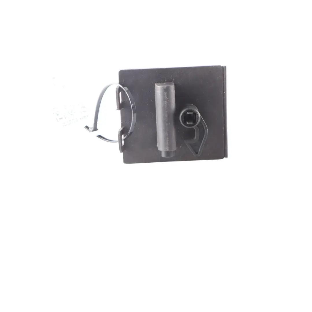 Mercedes W176 W213 W246 Mécanisme de verrouillage de la trappe à carburant - SKU A0008202303-2 - Numéro de pièce A0008202303
