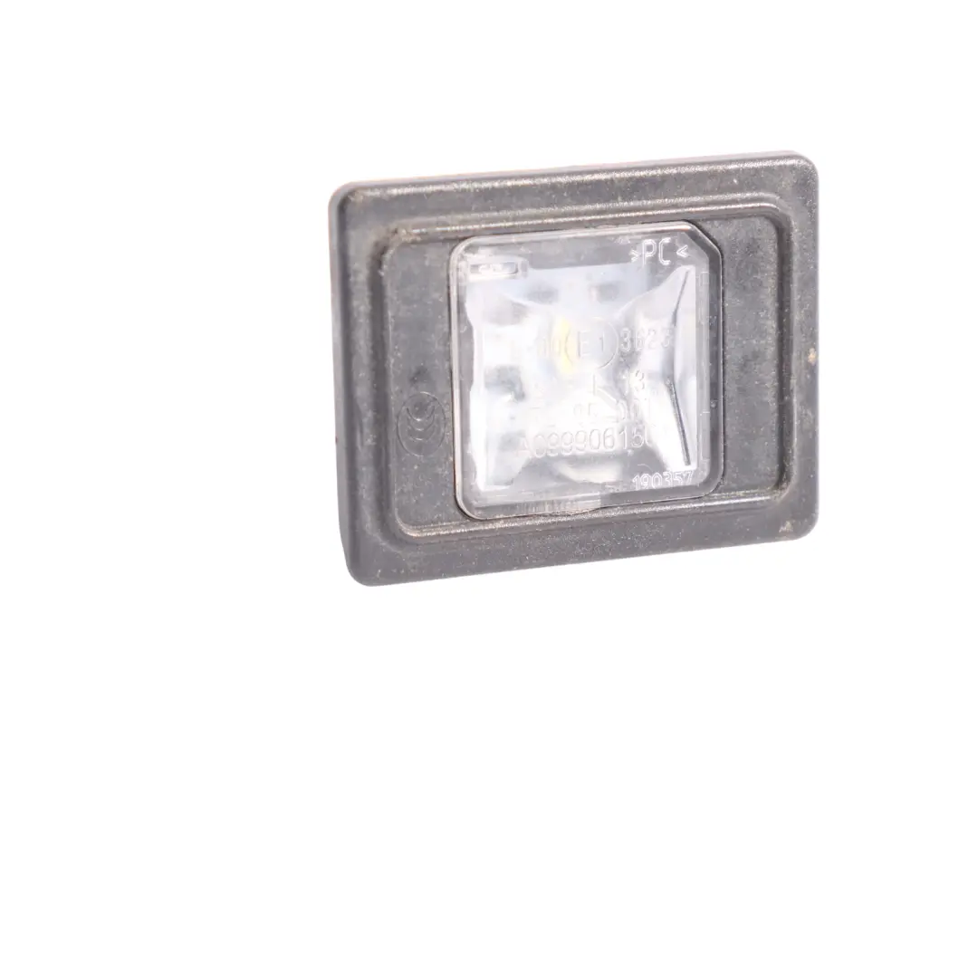C206 W214 C253 Luce Targa Posteriore Baule per Mercedes W177 con numero di parte A0999061504 Mercedes W177 C206 W214 C253 Luce Targa Posteriore Baule - SKU A0999061504 - Numero di parte A0999061504