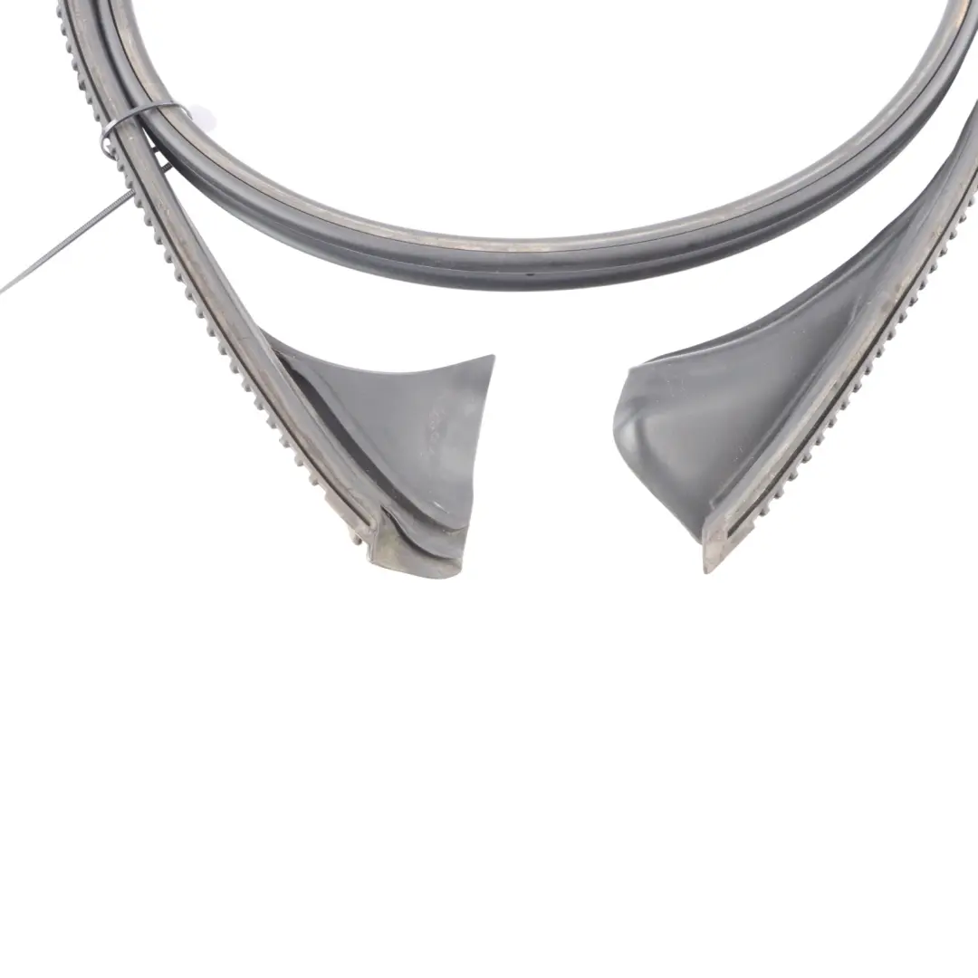 Window Strip Door Trim Seal Rubber Right O/S to Mercedes CLA C117 X117 with Part number A1176730421 Mercedes CLA C117 X117 Window Strip Door Trim Seal Rubber Right O/S - SKU A1176730421 - Part number A1176730421