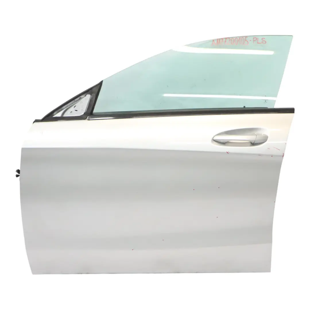 Puerta Delantera Izquierda Polar Silver Metallic - 761 para Mercedes C117 con número de pieza A1177200105 Mercedes C117 Puerta Delantera Izquierda Polar Silver Metallic - 761 - SKU A1177200105-PLS - Número de pieza A1177200105