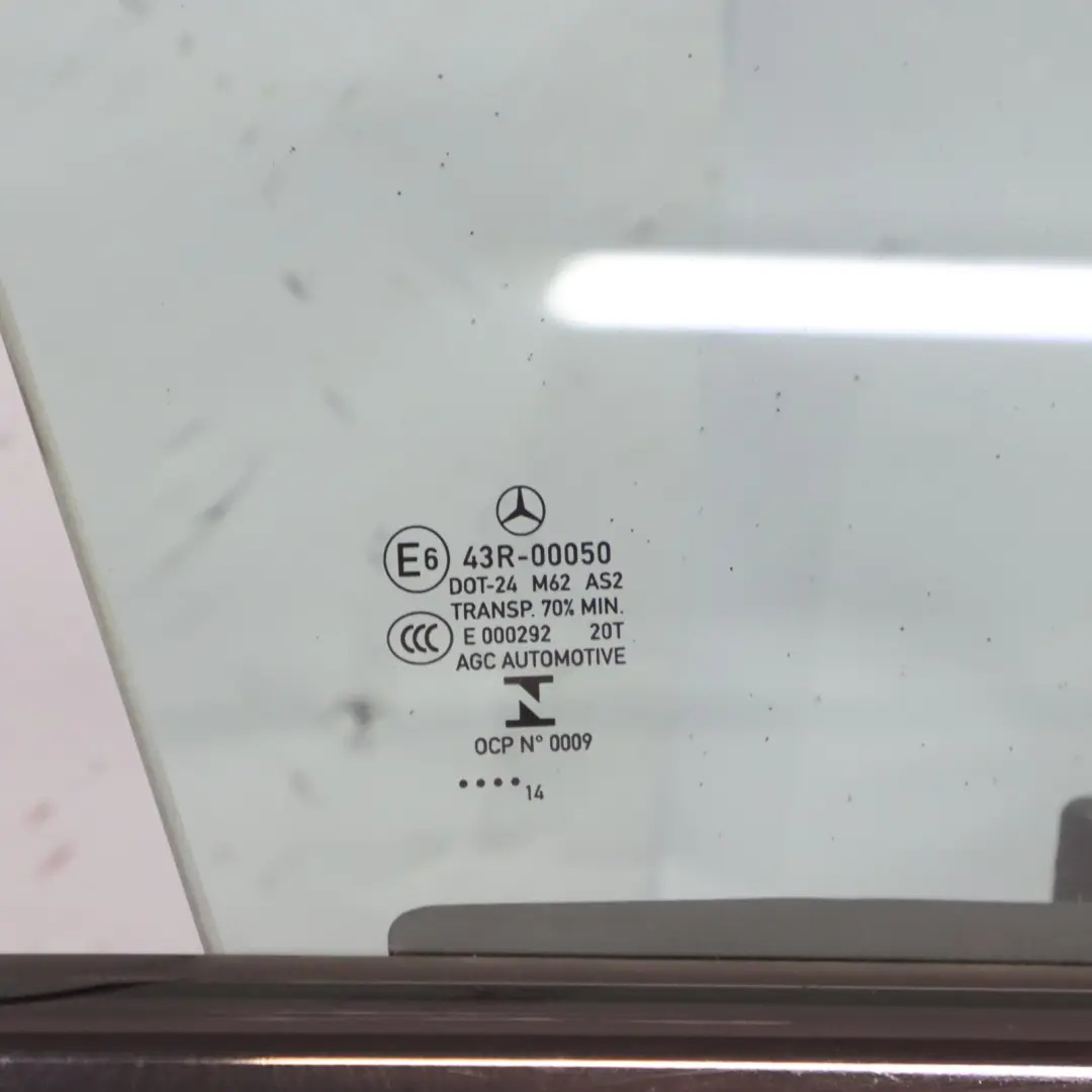 Puerta Delantera Derecha Polar Silver Metallic - 761 para Mercedes C117 con número de pieza A1177200205 Mercedes C117 Puerta Delantera Derecha Polar Silver Metallic - 761 - SKU A1177200205-PLS - Número de pieza A1177200205