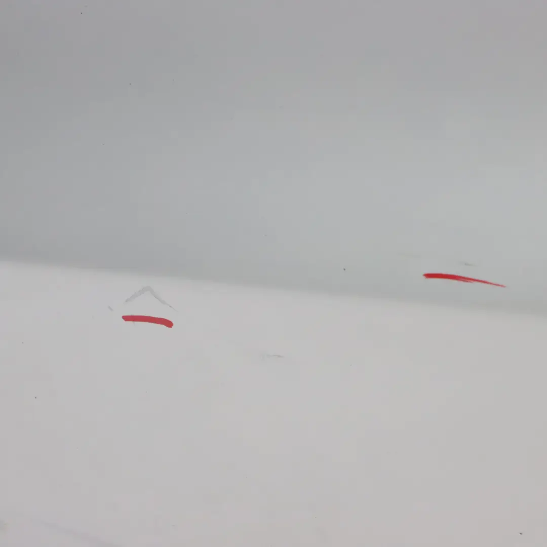 Puerta Trasera Izquierda Plata Polar Metalizado - 761 para Mercedes CLA C117 con número de pieza A1177300105 Mercedes CLA C117 Puerta Trasera Izquierda Plata Polar Metalizado - 761 - SKU A1177300105-PLS - Número de pieza A1177300105