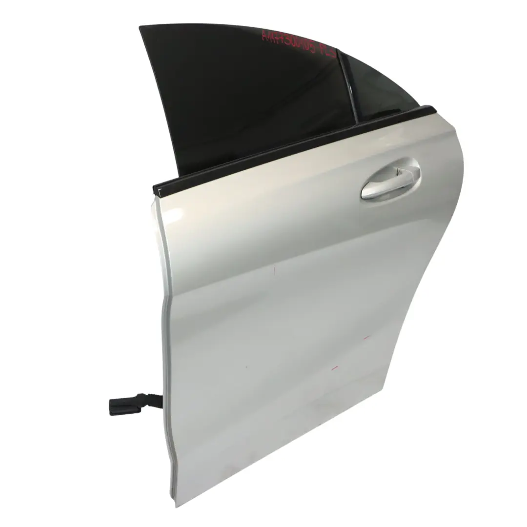 Puerta Trasera Izquierda Plata Polar Metalizado - 761 para Mercedes CLA C117 con número de pieza A1177300105 Mercedes CLA C117 Puerta Trasera Izquierda Plata Polar Metalizado - 761 - SKU A1177300105-PLS - Número de pieza A1177300105