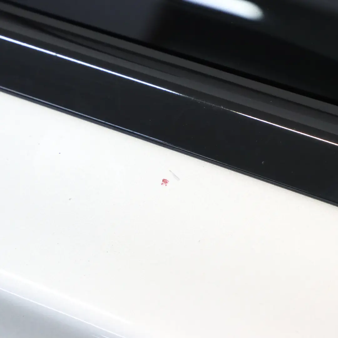 Puerta Trasera Izquierda Plata Polar Metalizado - 761 para Mercedes CLA C117 con número de pieza A1177300105 Mercedes CLA C117 Puerta Trasera Izquierda Plata Polar Metalizado - 761 - SKU A1177300105-PLS - Número de pieza A1177300105