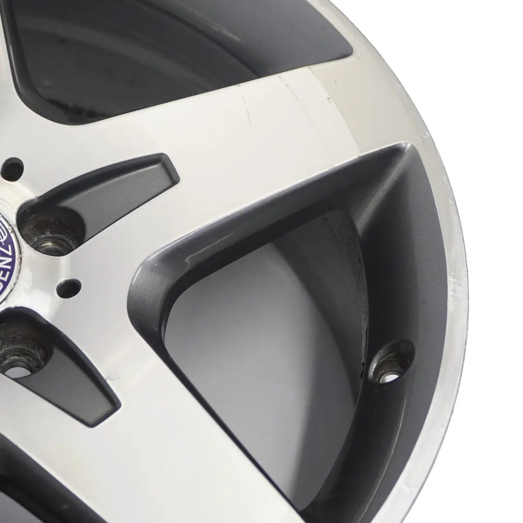 Argento Cerchio In Lega AMG 18" 7J ET:46 5 Razze per Mercedes X156 con numero di parte A1564010500 Mercedes X156 Argento Cerchio In Lega AMG 18" 7J ET:46 5 Razze - SKU A1564010500-1 - Numero di parte A1564010500